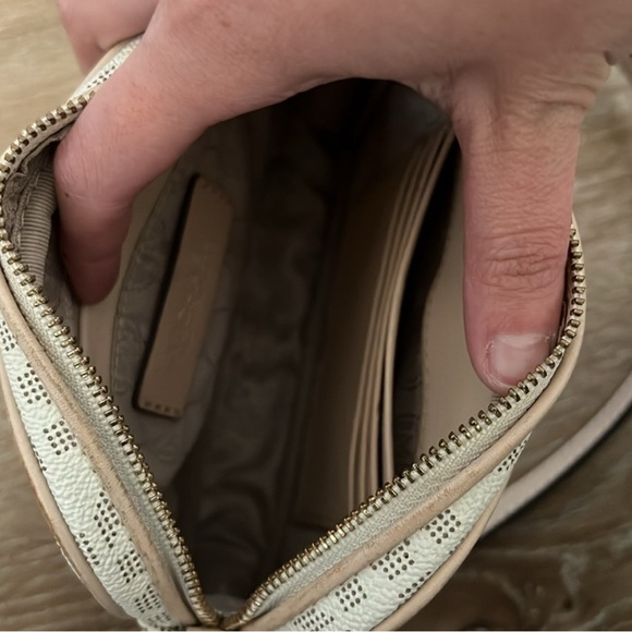 Michael Kors Vanilla Crossbody Bag - Picture 5 of 12